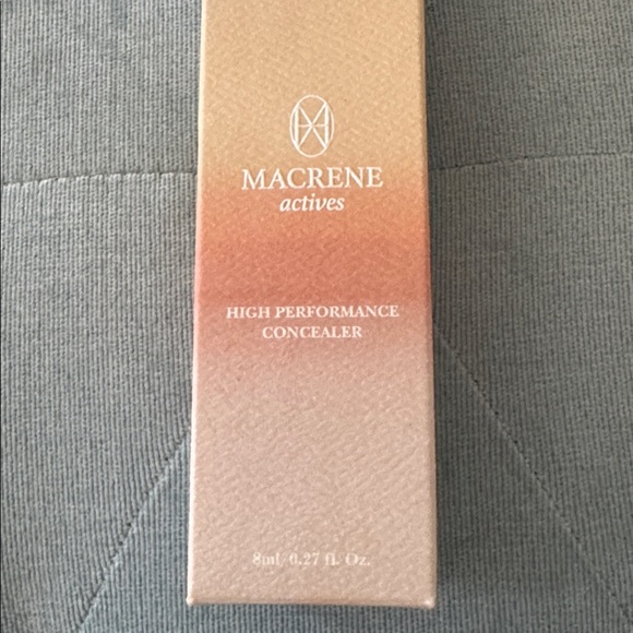 NIB Dr. Macrene Actives Concealer in Medium - Picture 2 of 6